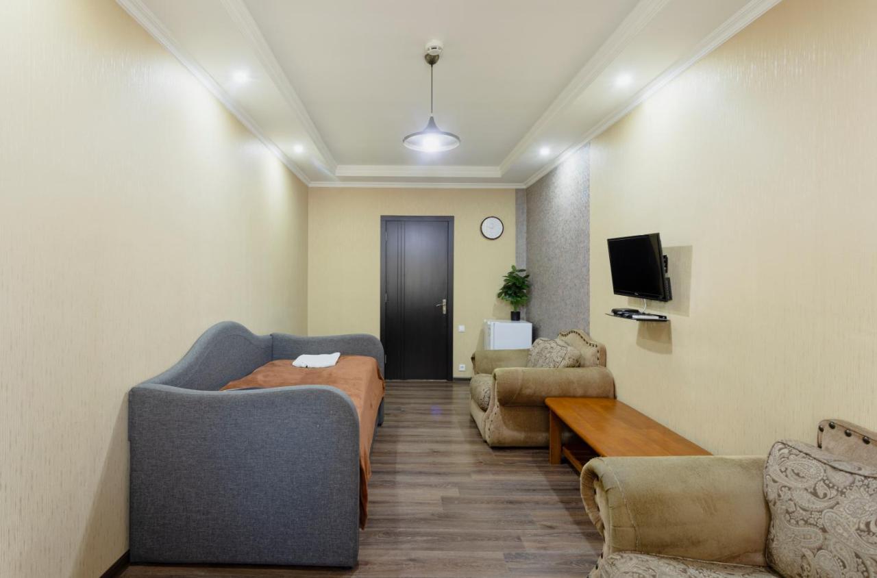 Marcos Hotel Tbilisi Exterior photo